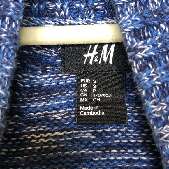 SOLD H&M Blue Marled Chunky Knit Button Front Cardigan - Picture 3 of 10